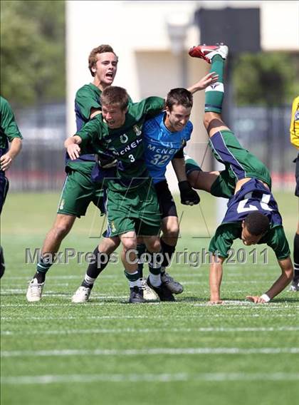 Thumbnail 2 in McNeil vs Tomball (5A Region II Final) photogallery.