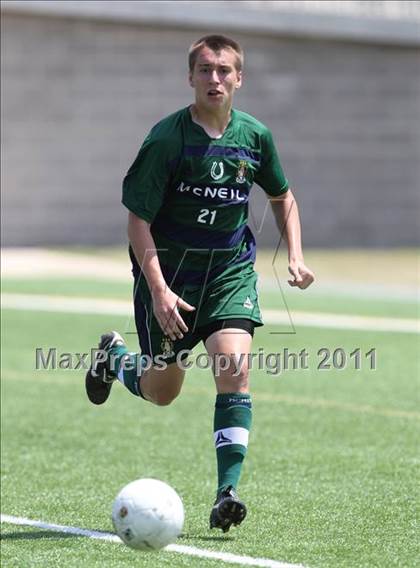 Thumbnail 1 in McNeil vs Tomball (5A Region II Final) photogallery.