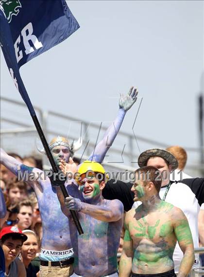 Thumbnail 3 in McNeil vs Tomball (5A Region II Final) photogallery.