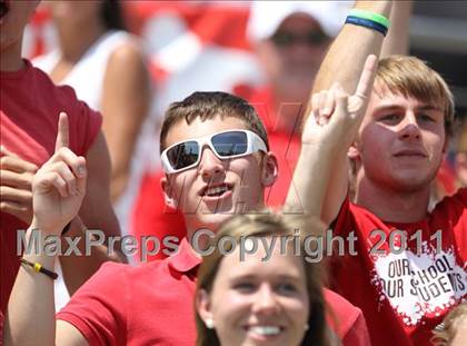 Thumbnail 1 in McNeil vs Tomball (5A Region II Final) photogallery.