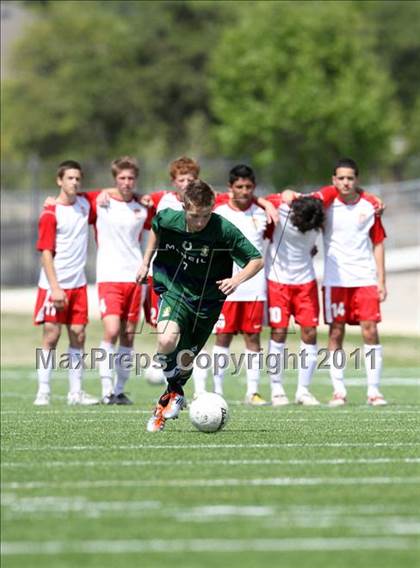Thumbnail 1 in McNeil vs Tomball (5A Region II Final) photogallery.