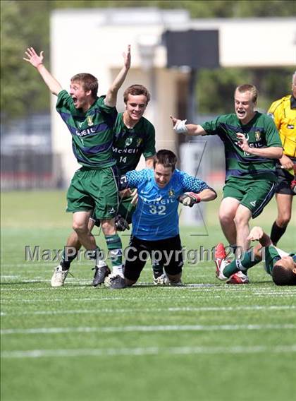 Thumbnail 3 in McNeil vs Tomball (5A Region II Final) photogallery.