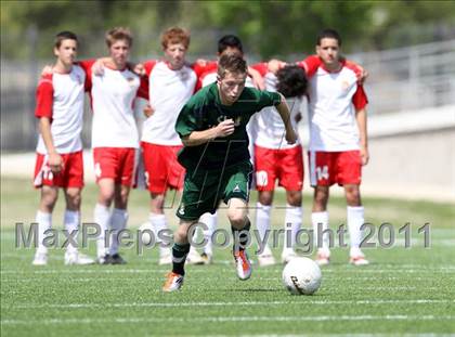 Thumbnail 2 in McNeil vs Tomball (5A Region II Final) photogallery.