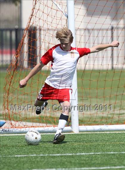 Thumbnail 1 in McNeil vs Tomball (5A Region II Final) photogallery.