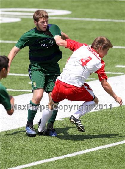 Thumbnail 1 in McNeil vs Tomball (5A Region II Final) photogallery.