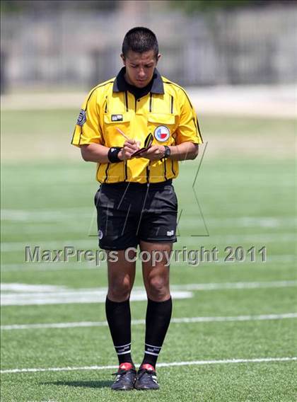 Thumbnail 1 in McNeil vs Tomball (5A Region II Final) photogallery.