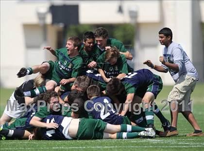Thumbnail 1 in McNeil vs Tomball (5A Region II Final) photogallery.