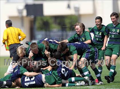 Thumbnail 3 in McNeil vs Tomball (5A Region II Final) photogallery.