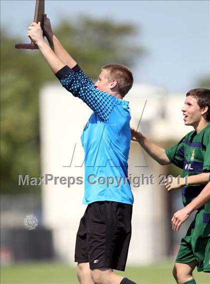 Thumbnail 3 in McNeil vs Tomball (5A Region II Final) photogallery.