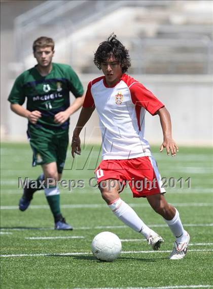 Thumbnail 3 in McNeil vs Tomball (5A Region II Final) photogallery.