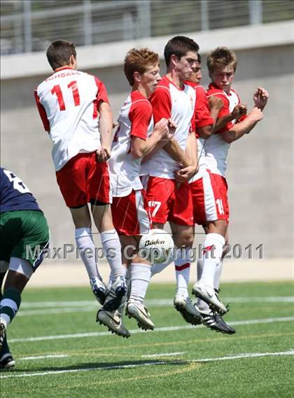 Thumbnail 1 in McNeil vs Tomball (5A Region II Final) photogallery.