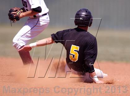 Thumbnail 2 in Crandall vs Athens (UIL 3A Area Playoff Game 3) photogallery.