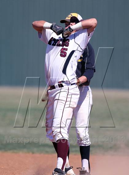 Thumbnail 2 in Crandall vs Athens (UIL 3A Area Playoff Game 3) photogallery.