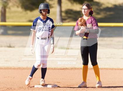 Thumbnail 3 in Spring Valley vs Pahrump Valley (Sherm Bennett Memorial Tournament) photogallery.