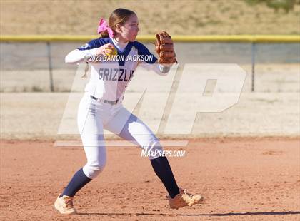 Thumbnail 1 in Spring Valley vs Pahrump Valley (Sherm Bennett Memorial Tournament) photogallery.
