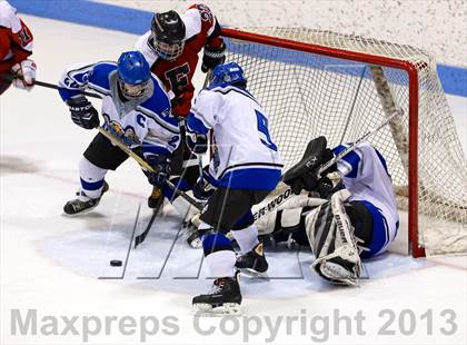 Thumbnail 3 in East Catholic vs. Warde/Ludlowe (CIAC Division II Finals) photogallery.