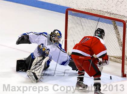 Thumbnail 3 in East Catholic vs. Warde/Ludlowe (CIAC Division II Finals) photogallery.