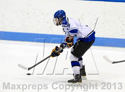 Thumbnail 2 in East Catholic vs. Warde/Ludlowe (CIAC Division II Finals) photogallery.