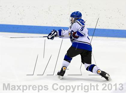 Thumbnail 3 in East Catholic vs. Warde/Ludlowe (CIAC Division II Finals) photogallery.