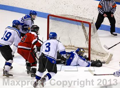 Thumbnail 2 in East Catholic vs. Warde/Ludlowe (CIAC Division II Finals) photogallery.