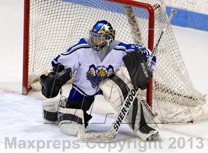 Thumbnail 3 in East Catholic vs. Warde/Ludlowe (CIAC Division II Finals) photogallery.