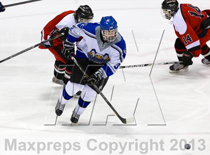 Thumbnail 2 in East Catholic vs. Warde/Ludlowe (CIAC Division II Finals) photogallery.