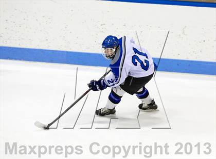 Thumbnail 3 in East Catholic vs. Warde/Ludlowe (CIAC Division II Finals) photogallery.