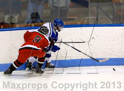 Thumbnail 2 in East Catholic vs. Warde/Ludlowe (CIAC Division II Finals) photogallery.