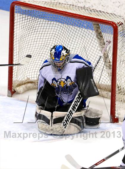 Thumbnail 3 in East Catholic vs. Warde/Ludlowe (CIAC Division II Finals) photogallery.