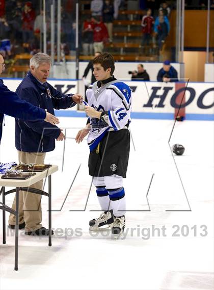 Thumbnail 3 in East Catholic vs. Warde/Ludlowe (CIAC Division II Finals) photogallery.
