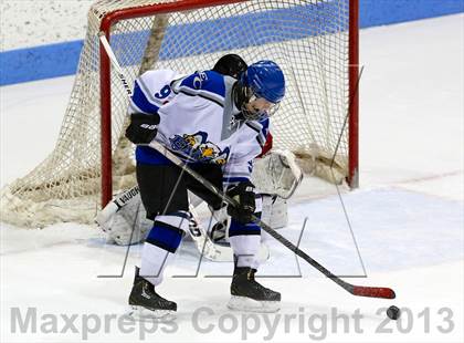 Thumbnail 1 in East Catholic vs. Warde/Ludlowe (CIAC Division II Finals) photogallery.