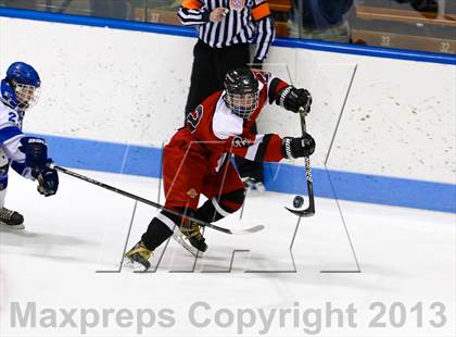 Thumbnail 3 in East Catholic vs. Warde/Ludlowe (CIAC Division II Finals) photogallery.