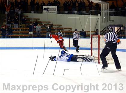 Thumbnail 1 in East Catholic vs. Warde/Ludlowe (CIAC Division II Finals) photogallery.