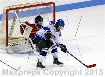 Thumbnail 3 in East Catholic vs. Warde/Ludlowe (CIAC Division II Finals) photogallery.