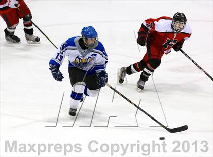 Thumbnail 1 in East Catholic vs. Warde/Ludlowe (CIAC Division II Finals) photogallery.