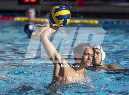 Thumbnail 1 in JV: Harvard-Westlake @ Loyola photogallery.