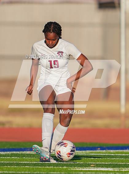 Thumbnail 2 in Perry vs. Xavier College Prep (AIA 6A Finals) photogallery.