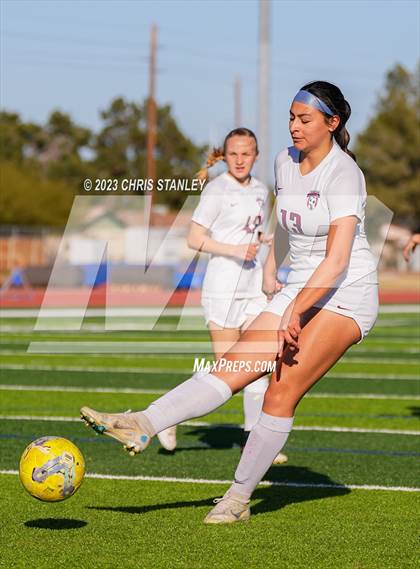 Thumbnail 3 in Perry vs. Xavier College Prep (AIA 6A Finals) photogallery.