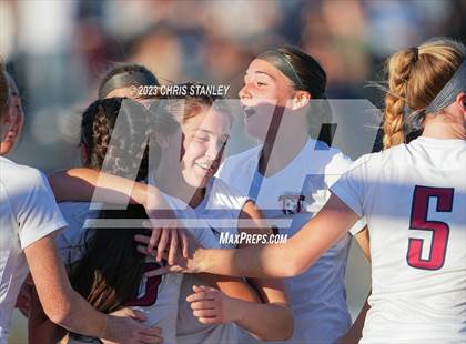 Thumbnail 3 in Perry vs. Xavier College Prep (AIA 6A Finals) photogallery.