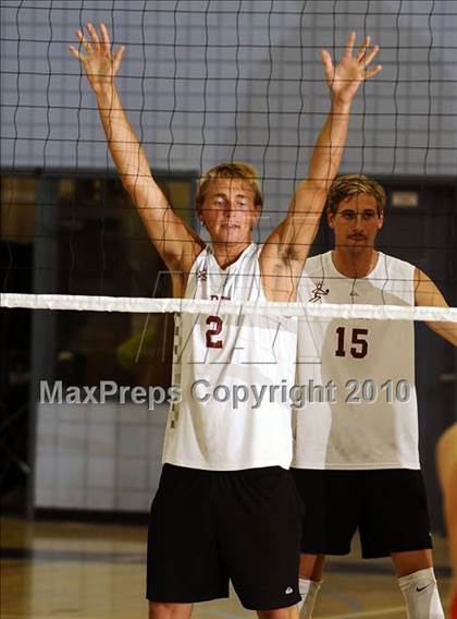 Thumbnail 2 in Laguna Beach vs. Santa Fe Christian (CIF SoCal D3 Vollleyball Final) photogallery.