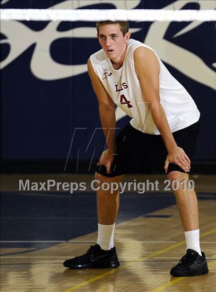 Thumbnail 2 in Laguna Beach vs. Santa Fe Christian (CIF SoCal D3 Vollleyball Final) photogallery.