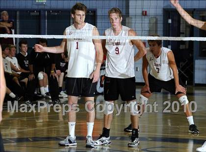 Thumbnail 1 in Laguna Beach vs. Santa Fe Christian (CIF SoCal D3 Vollleyball Final) photogallery.