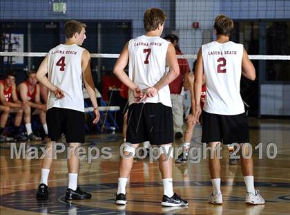 Thumbnail 2 in Laguna Beach vs. Santa Fe Christian (CIF SoCal D3 Vollleyball Final) photogallery.