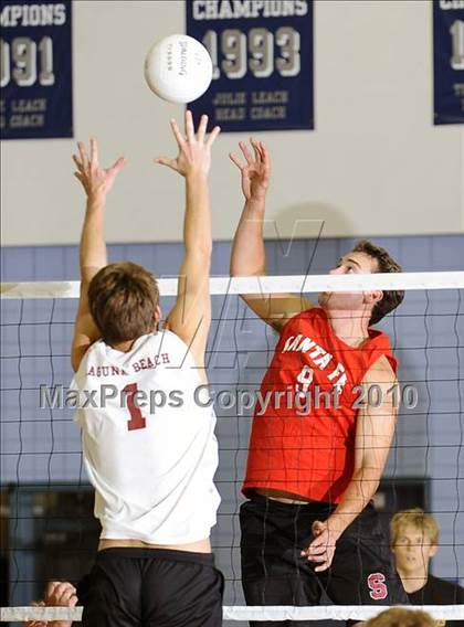 Thumbnail 3 in Laguna Beach vs. Santa Fe Christian (CIF SoCal D3 Vollleyball Final) photogallery.