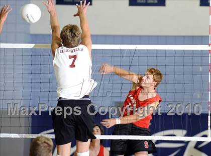 Thumbnail 1 in Laguna Beach vs. Santa Fe Christian (CIF SoCal D3 Vollleyball Final) photogallery.