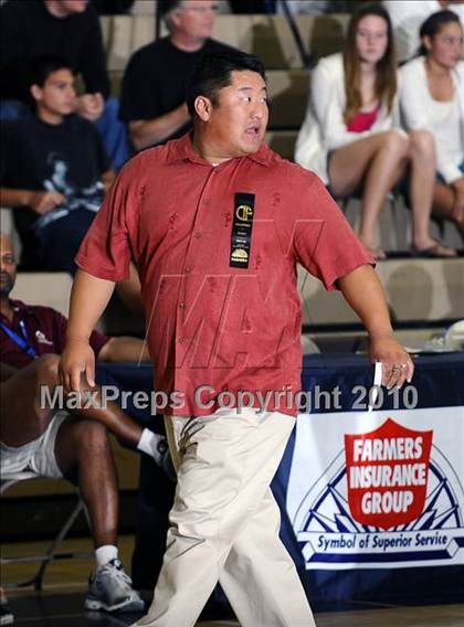 Thumbnail 2 in Laguna Beach vs. Santa Fe Christian (CIF SoCal D3 Vollleyball Final) photogallery.