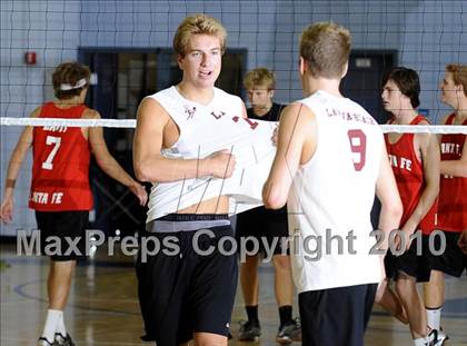 Thumbnail 3 in Laguna Beach vs. Santa Fe Christian (CIF SoCal D3 Vollleyball Final) photogallery.