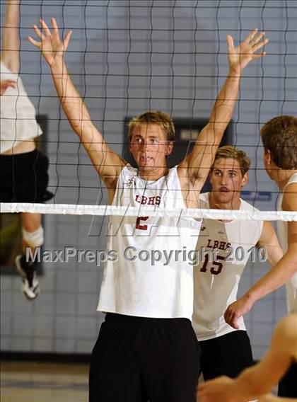 Thumbnail 2 in Laguna Beach vs. Santa Fe Christian (CIF SoCal D3 Vollleyball Final) photogallery.