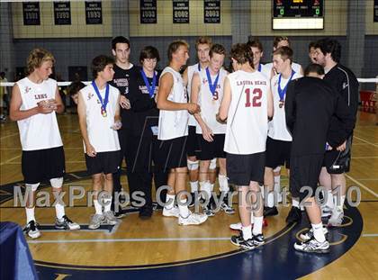 Thumbnail 3 in Laguna Beach vs. Santa Fe Christian (CIF SoCal D3 Vollleyball Final) photogallery.