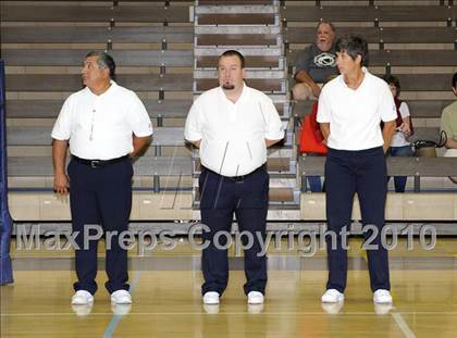 Thumbnail 2 in Laguna Beach vs. Santa Fe Christian (CIF SoCal D3 Vollleyball Final) photogallery.